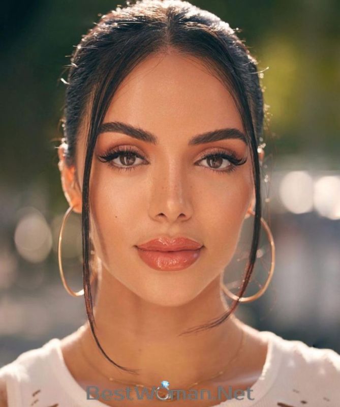 costa rica women are beautiful