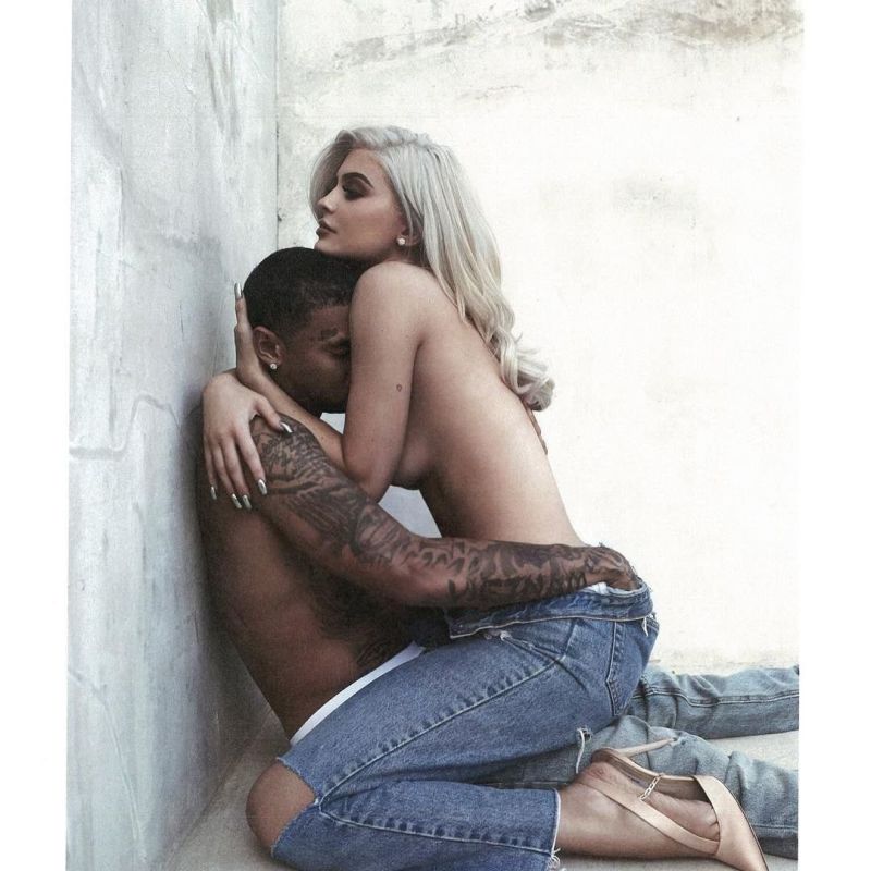 kylie jenner gold