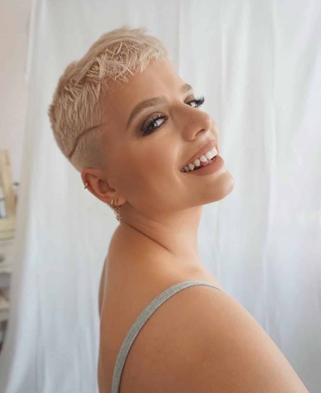 short mohawk hairstyle