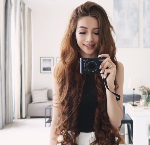 tumblr girl long hair