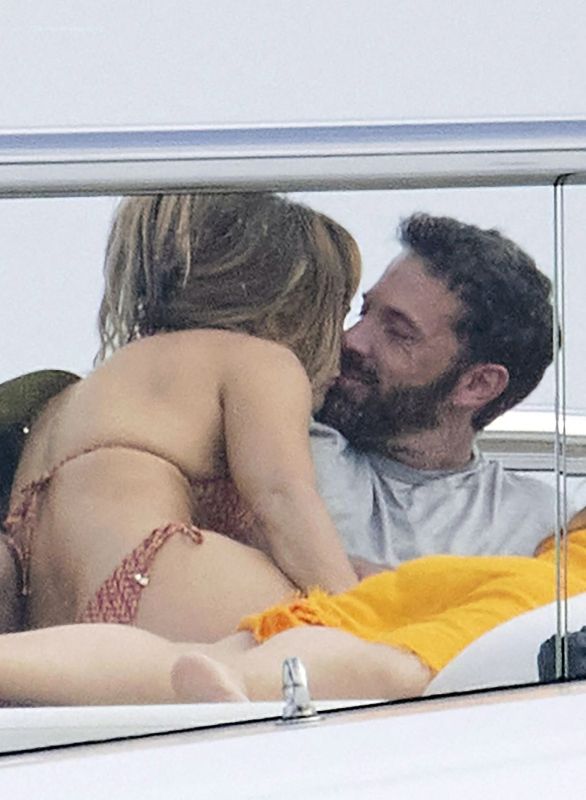 women wet pussy