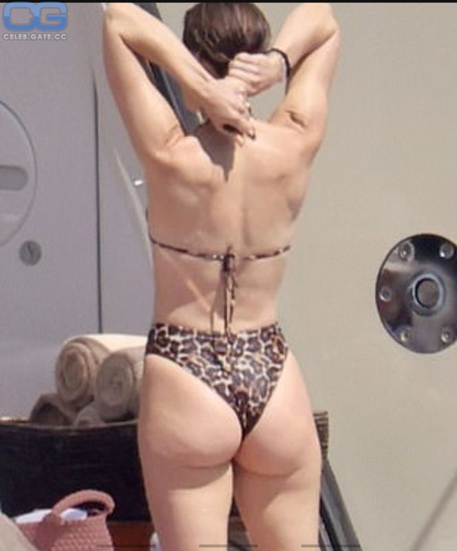 jessica biel younger