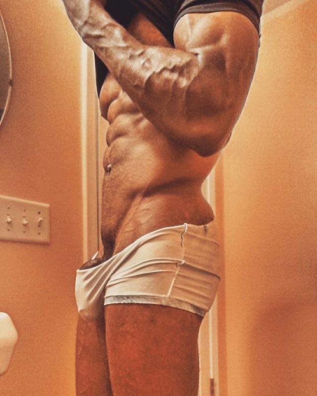 cock bulge