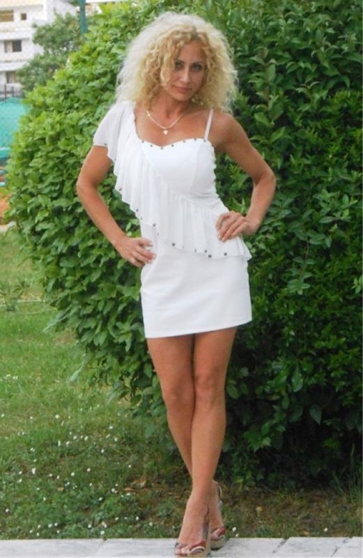 mature/ milf nude selfie