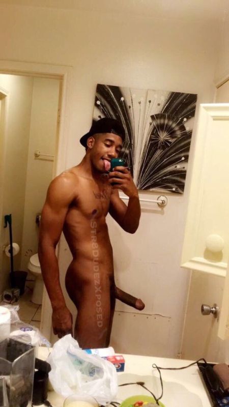 gay butt selfie