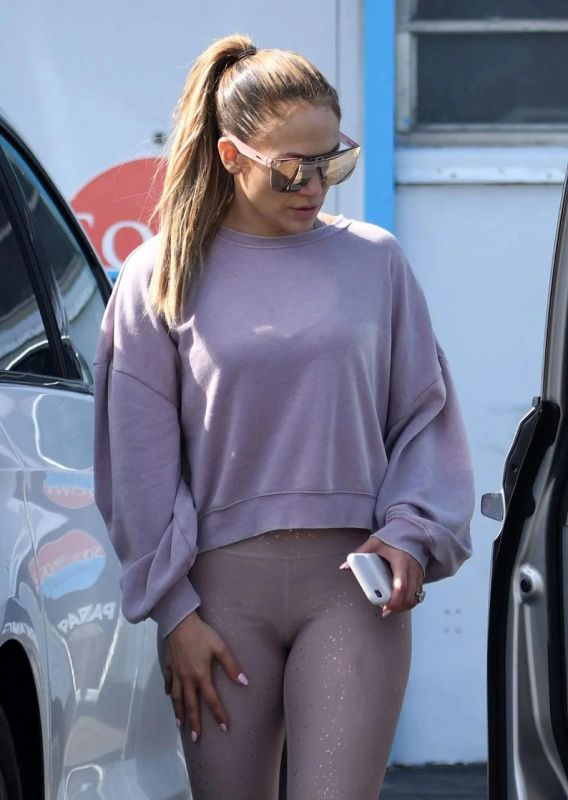 jennifer lopez u turn scene
