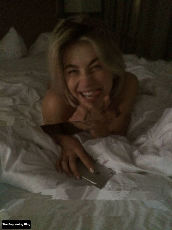 julianne hough outside smile