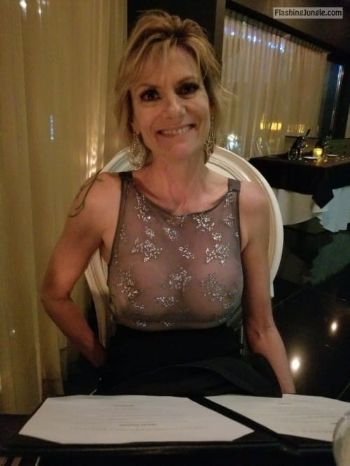cleavage tease