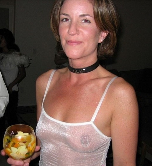 curvy mature braless