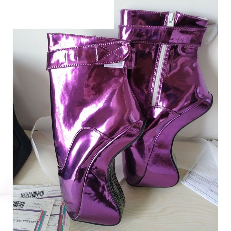 golden pony boot