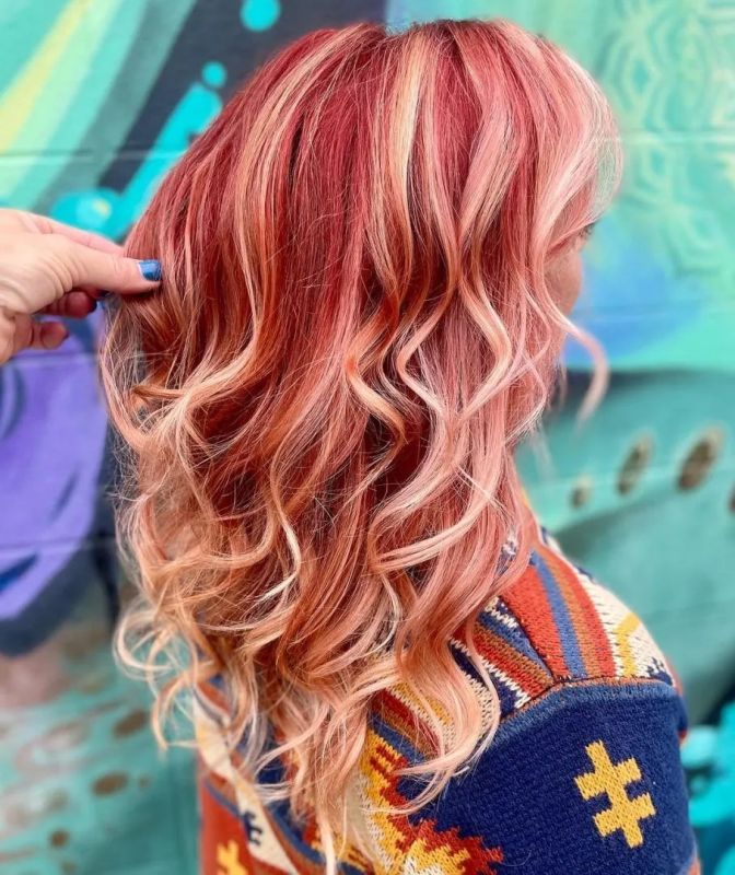 chestnut brown hair with blonde highlights