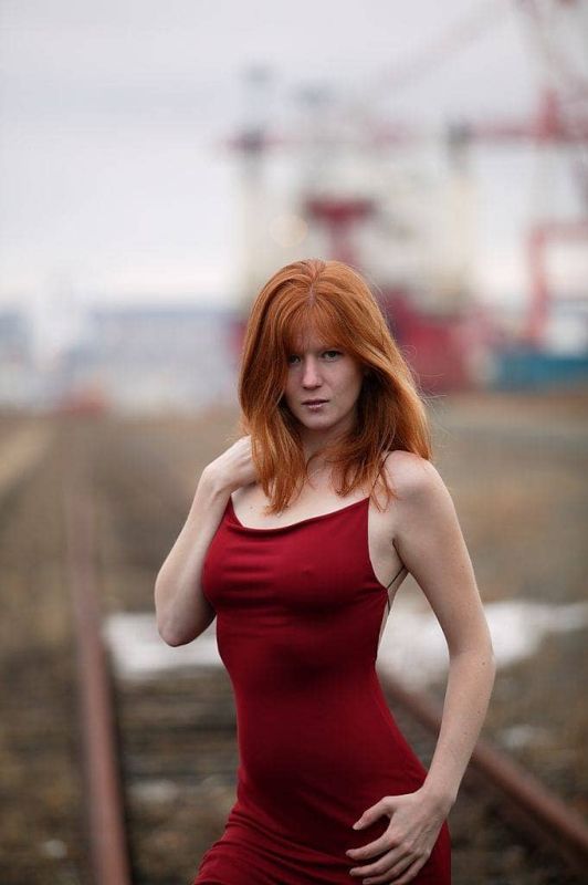 beautiful busty