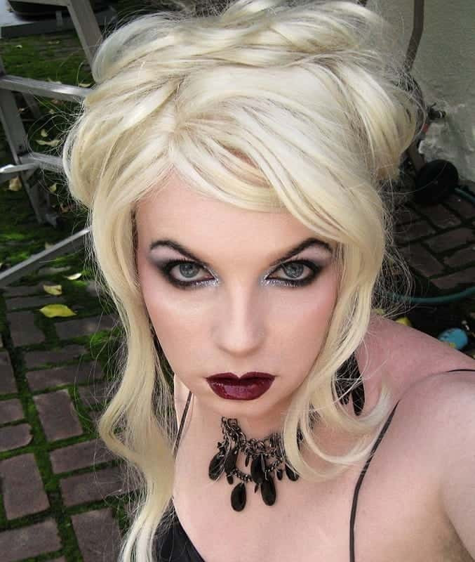 smokey eye makeup with blonde hair