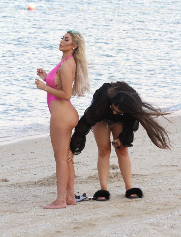 nude bikini ass