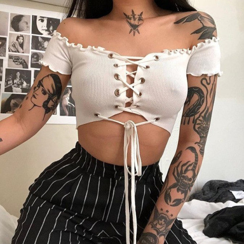 cute crop top model