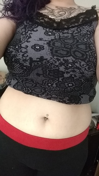 streetwear crop top