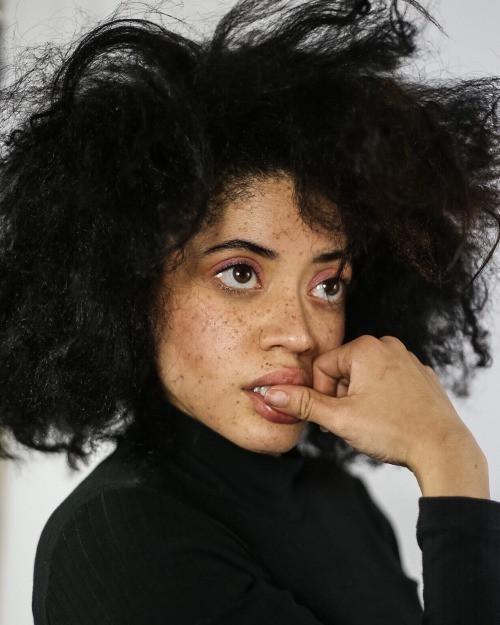 cute mixed girl pfp