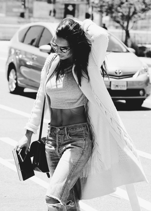 aislinn derbez