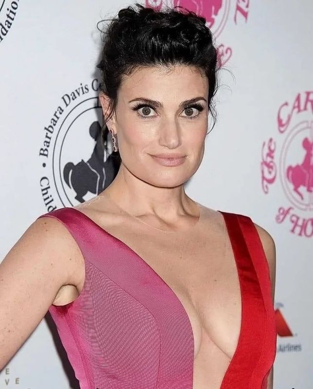 idina menzel is hot