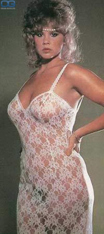linda blair airplane