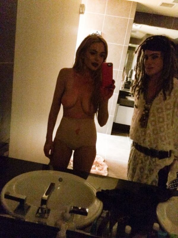 tmz max logo lindsay lohan