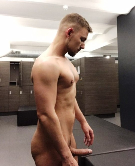 naked gay men fuck gym