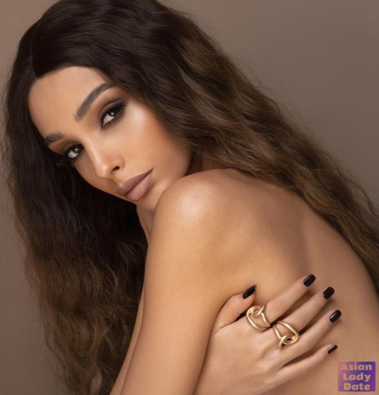 what does an average israeli women look like