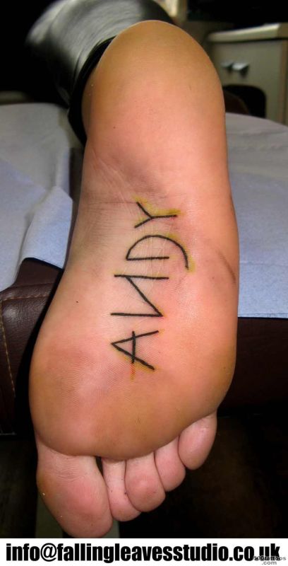finger tattoos for couples