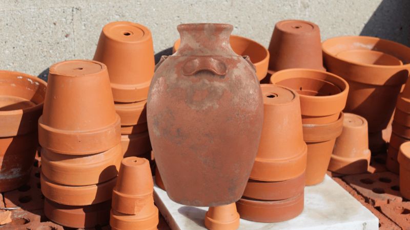 terracotta pot with lid